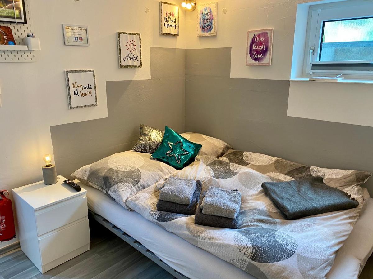 Denkte Modernes Zimmer Mit Kuechenzeile Und Bad מראה חיצוני תמונה
